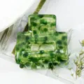 Molla per capelli geometrica in acetato verde da donna, accessorio retro per uso quotidiano. - Marmorizzato Verde Nero