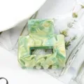 Morsetto per capelli geometrico in acetato verde, design marmorizzato retrò elegante. - Marmo Verde