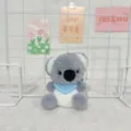 Süßer grauer Koala Plüschtier Anhänger mit blauem Halstuch, weiches Stofftier als Taschendeko. - Koala / 12 cm goldener Schlüsselanhänger