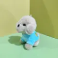 Gedetailleerde close-up van zachte pluche puppy hond hangend speelgoed met blauw shirt. - Blauw / 12 cm kralenketting