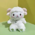 Flauschiges kleines Schaf Plüschtier Anhänger Schlüsselanhänger mit Herz und Klee. - Weiß / 15cm