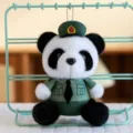Süßer Cartoon Riesenpanda Plüsch Anhänger in Uniform Schlüsselanhänger Tasche Geschenk - Bereitschaftspolizei-Panda