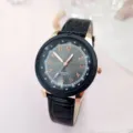 Minimalistische Damen Quarzarmbanduhr mit schwarzem Lederarmband und Roségold Lünette elegant. - Schwarz