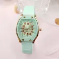 Mintgrüne Silikonarmband Quarzuhr mit einzigartigem Tonnengehäuse, ideal für Damen und Studentinnen. - Minzgrünes Silikon
