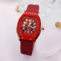 Modische stilvolle rote Quarzuhr mit Silikonarmband, Tonneaugehäuse und arabischen Ziffern. - Rotes Silikon