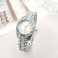 Silberne Strass Quarzuhr für Herren, elegantes Edelstahlband Business Armbanduhr. - Silber Weiß