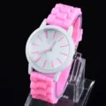 Modische minimalistische Silikon Quarzuhr für Damen und Herren, lässige rosa Armbanduhr. - Rosa
