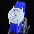 Minimalistische Silikon Quarzuhr für Damen und Herren, lässiger und schicker Alltagszeitmesser. - Blau
