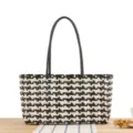 Zwart-witte plastic geweven tote tas, chique strand schoudertas voor dames dagelijks. - Zwart