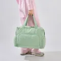 Bolsa de viaje grande verde claro, elegante bolso de gimnasio acolchado y pañalera. - Verde Qingqiu