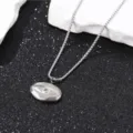 Collier pendentif œil maléfique en acier titane, bijou argenté minimaliste détail. - Pendentif Mauvais Œil (TIN2413) / Argent