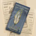 Metallfeder Lesezeichen mit Kette, Messingrand und blauem Farbverlauf Design als Geschenk. - Nebelblau