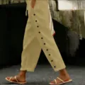 Pantalon decontracte femme en coton lin coupe 7/8 uni avec boutons lateraux cordon - Jaune Terre