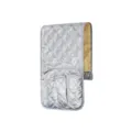 Dettaglio organizer da bracciolo divano trapuntato argentato, custodia multi-tasche. - Taglia Unica / PU grigio migliorato (antiscivolo)