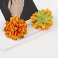 Künstliche Seiden Chrysanthemen Blüten, orange Dahlien Köpfe für Hochzeitsdeko und Box. - Orange-Gelb