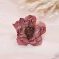 Europäische Vintage künstliche Pfingstrose Blütenkopf, Detailansicht der Seidenblume. - Stil 4