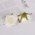 Künstliche weiße Rosenköpfe für Hochzeitsdekoration, Heimdekoration und Fotografie-Requisiten. - Milchweiß