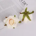 Künstlicher weißer Rosenkopf Seidenblume für Hochzeitsdekor Fotografie Requisite SKU - Beige