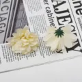 Künstlicher Blumenkopf Seide Pflaumenblüte Detail Vorder- und Rückseite für Hochzeitsdekor. - Stil 9