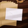 Carta da lettere in carta kraft vintage e set di buste bianche, cancelleria retro. - Bianco giada bianca / 5 Pezzi