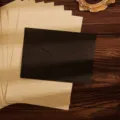 Set di carta da lettere in carta kraft retrò con busta nera, elegante carta da scrittura. - Marrone scuro loto appassito