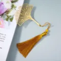 Metall Lesezeichen in Ginkgoblatt Form mit goldener Quaste, filigranes edles Design Detail. - Ginkgoblatt Quaste Stil
