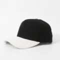 Nahaufnahme der schwarz-weißen Patchwork-5-Panel-Baseballkappe, stilvoller Outdoor-Hut. - Schwarz Weiß