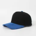Schwarze und blaue Baseballcap mit Wildleder-Schirm und kontrastierendem Design. - Schwarz Blau