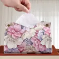 Eleganter gemusterter Leder-Taschentuchbox-Halter mit Blumen für Wohnzimmer und Tisch - Pink-violettes Blütenmeer