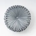 Cuscino rotondo in velluto grigio con pieghe eleganti, cuscino decorativo per divano. - Diametro 35x35x13 cm / Grigio Fumo