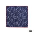Pañuelo de bolsillo hombre estampado paisley azul elegante para traje negocios - Retrato de atleta 3