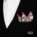 Pañuelo de bolsillo marrón con flores para hombre, accesorio elegante de traje. - Retrato de atleta 3