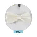 Farfallino bianco in satin da uomo, elegante cravatta a farfalla monocolore per abito da lavoro. - Bianco