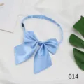 Hellblaue JK Schuluniform Fliege, japanischer Stil Matrosenanzug Schleife Accessoire Detailansicht. - Blau