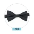 Vista detallada de pajarita formal negra para hombre, accesorio clásico para traje. - Negro