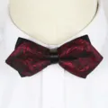 Farfallino nero e rosso scuro con motivo cachemire da uomo, elegante accessorio formale. - A008