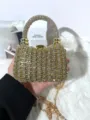 Elegante Strass-Abendtasche mit funkelnden Kristallen, Henkel und goldener Kette. - Gold (A200)