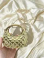 Luxus Strass Mondsichel Abendtasche mit goldenem Metallrahmen für Party und elegante Feste. - Grün