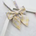Farfalla scozzese uniforme JK, accessorio collo alla marinara giallo viola, stile college. - Colore 004