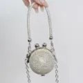 Elegante silberne Strass Kugel Abendtasche mit glitzernden Kristallen und Metallkette. - Kristallkugel-Stil (A183) / Einlage / Silber (A183)