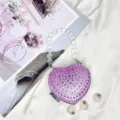 Herzförmige Strass Mini Clutch Tasche Detail, glitzernde lila Kristalle mit Perlenhenkel. - A024 Rosa