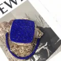 Blaue Strass Mini Umhängetasche, glänzende Kristall Acryl Abendtasche mit goldener Kette. - A169 Quadratischer Stil / Blau