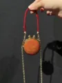 Mini Strass Umhängetasche, rote runde Abendtasche mit Kette und Perlenhenkel chic. - Kristallkugel-Stil (A183) / Roter Edelsteineinsatz / Rot (A183)