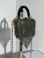 Mini Abendhandtasche, strassbesetzte Ketten Umhängetasche in Schwarz und Silber. - Quadratischer Stil (A079 Schwarz Stil Vier)