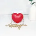 Rote herzförmige Mini-Umhängetasche mit Goldkette, süße PU-Leder Abendtasche Clutch. - 8.5*8.5*4 / Rot (Goldrahmen)