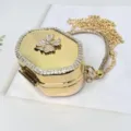 Goldene Mini Hartschalen Abendtasche mit Strasssteinen und Kleeblatt Motiv für Frauen. - Sechseck-Strass (Stil 4) / Gold