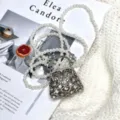 Mini Strass Perlenkette Damenhandtasche, elegante Umhaenge-Metall-Hohltasche Modell. - A186 silbernes Perlenmodell 1