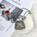 Mini silber Strass Metall Handtasche Halskette Anhänger mit zarter Kette stilvolles Element. - Kette Stil 1 (A186) / Silber