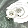 Borsa da sera argentata con strass e catena, elegante pochette a tracolla scintillante. - Strass Ottagonale (Stile C1) / Argento