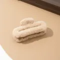 Pinza para el pelo de felpa suave para mujeres, garra de tiburón cuadrada de invierno. - Pinza Cuadrada (D-224) / 13cm / Beige